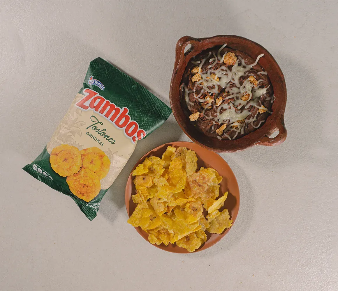 Anafre mixto con tostones