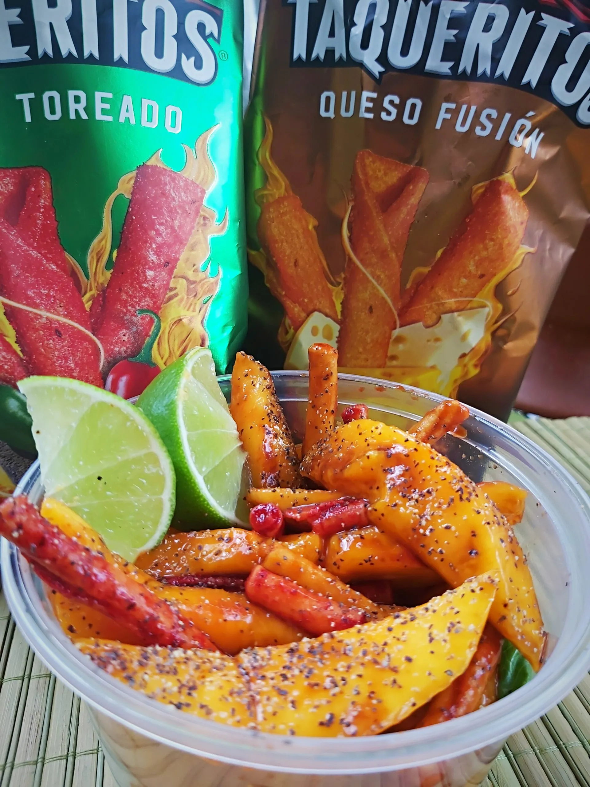 Mango Preparado con Taqueritos Queso Fusión y Chile Toreado