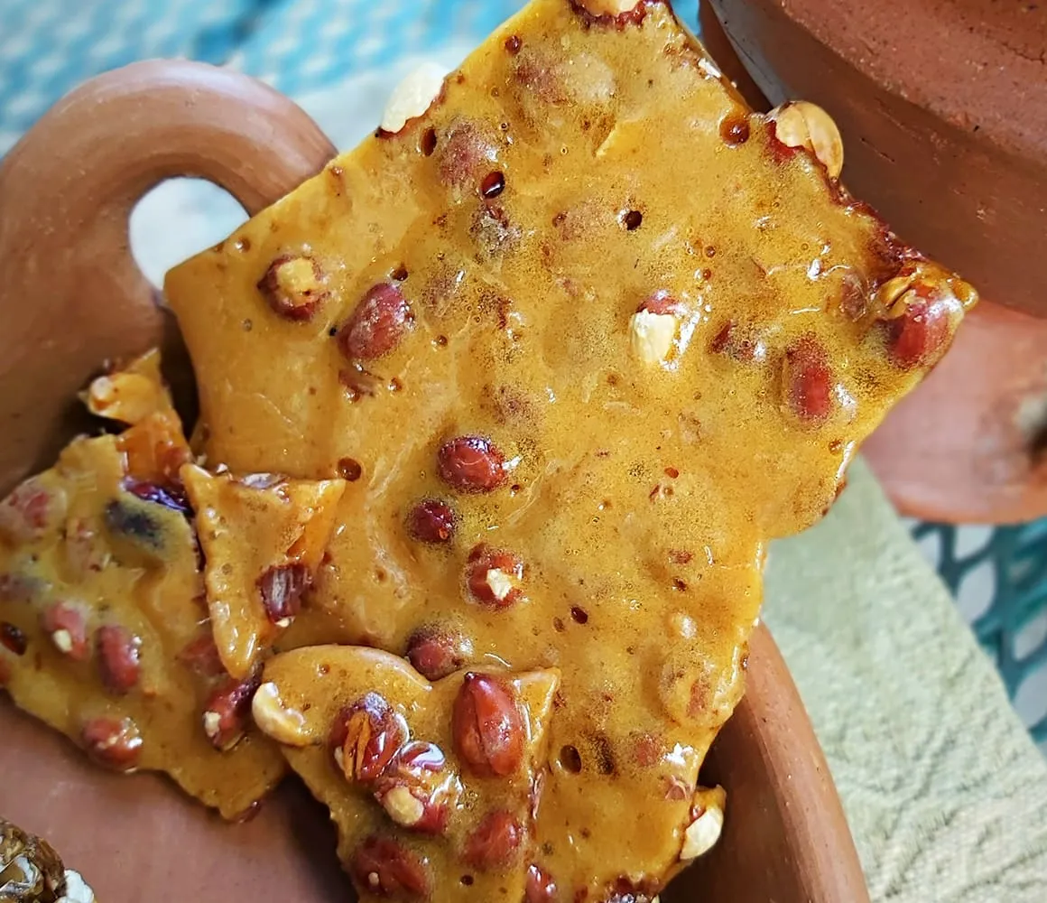 Peanut Brittle with Yummi Nuts Salted Peanuts