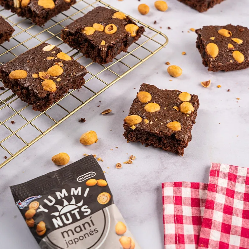 Brownies con maní japonés Yummi Nuts