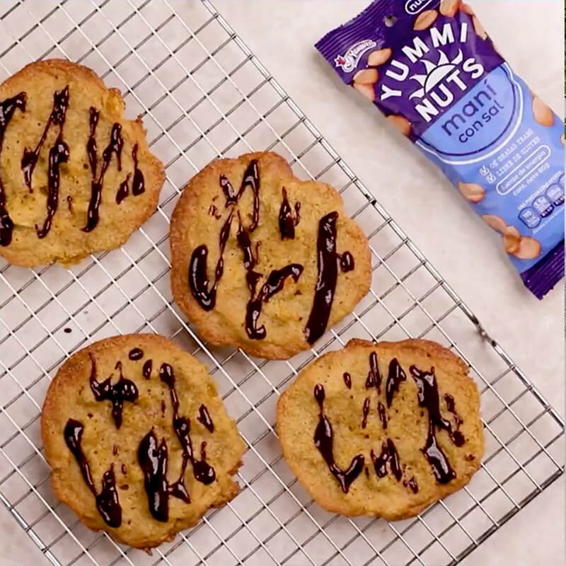 Peanut Cookies with Yummi Nuts with Salt
